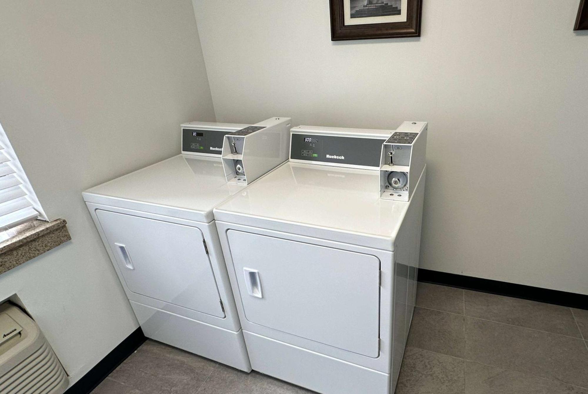 La Quinta Inn And Suites By Wyndham Cincinnati North Springdale Ngoại thất bức ảnh